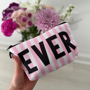 099 What Ever & White Make-Up  Bag